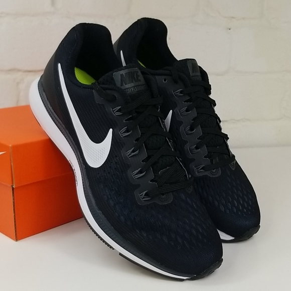 Nike Shoes - 💥SOLD💥Nike Air Zoom Pegasus 34   Womens 9 Wide